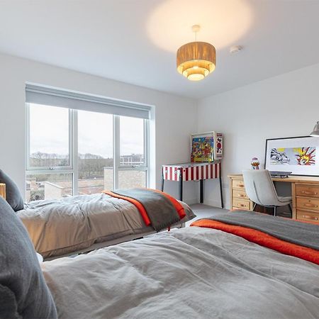 Modern 2Bd Apt W/ Balcony & Parking - Near London 스티버니지 외부 사진